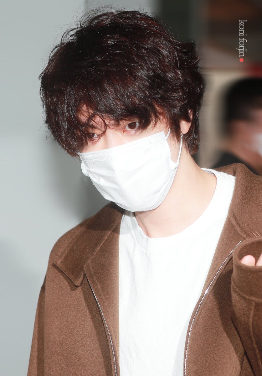 Seokjinpicss's tweet image. so fluffy and cuddly  ‧₊˚ ☁️⋅♡𓂃 ࣪ ִֶָ☾.