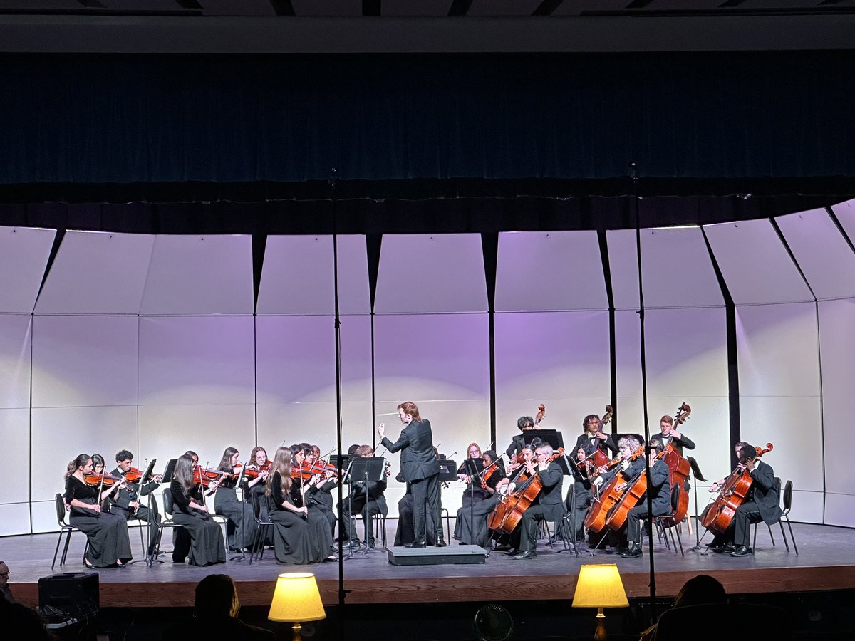 The Lyrica orchestra of @OfficialAHSOrch performed beautifully at UIL! @HumbleISD_AHS @HumbleISD @TreyKraemer