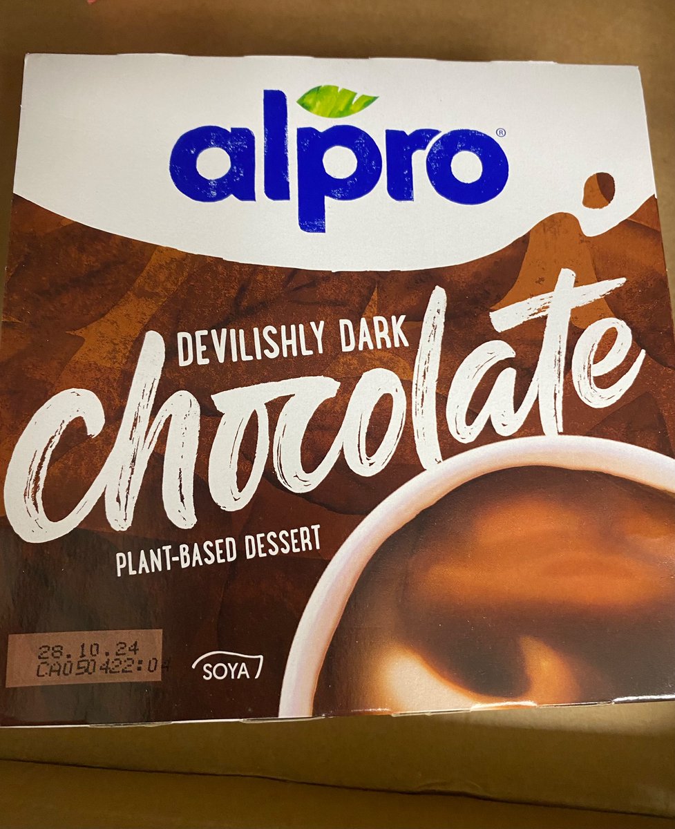 baproxanne's tweet photo. I was about to buy this product in Sainsbury’s. Why is the dark chocolate desert devilish and the white chocolate heavenly.
Think I’ll pass.
@PaulTHalliday 
@Alpro https://t.co/kixYMmJcrB