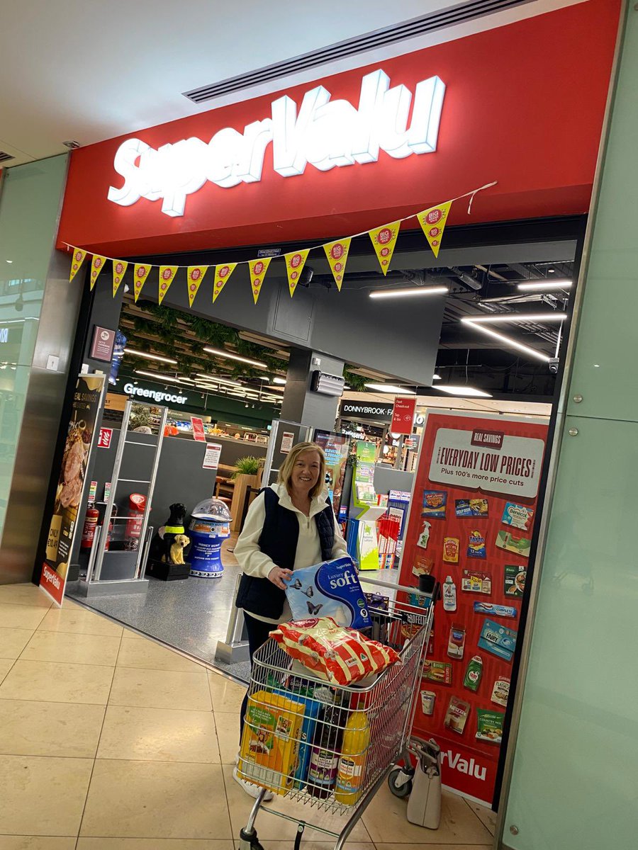 Thank you again to @SuperValuIRL at @PavilionsSC for another amazing donation. The monthly donations are such a great help for us providing services to the new mams we work with. #newmamsupport #communitysupport