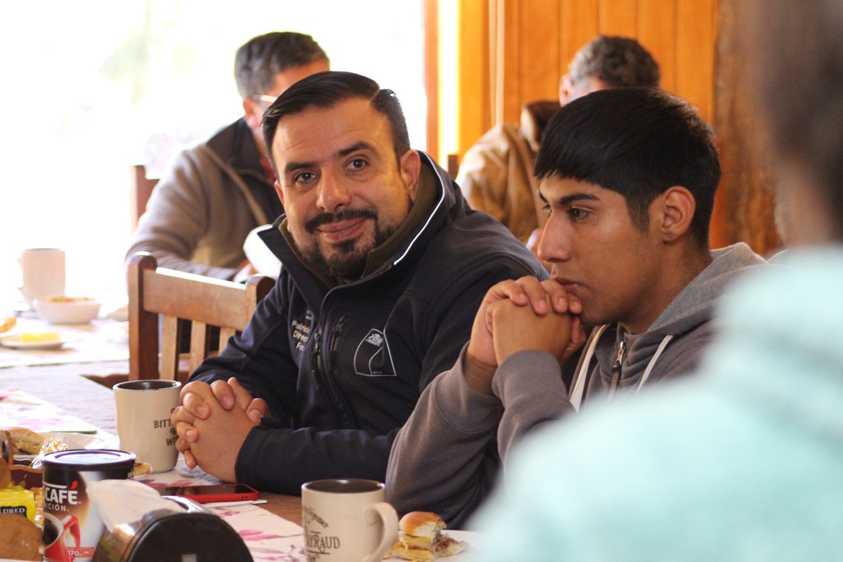 Fosis_BioBio's tweet photo. En Alto Biobío tuvimos un ameno diálogo con participantes del Programa Emergencias que sufrieron afectación con las inundaciones y certificamos a mujeres del Programa Familias que fueron parte del Plan de Iniciativa Local comunal 🌠

Ahora, Seguimos en ruta a Cabrero 🌳🌟 https://t.co/aN2aEVQr0b