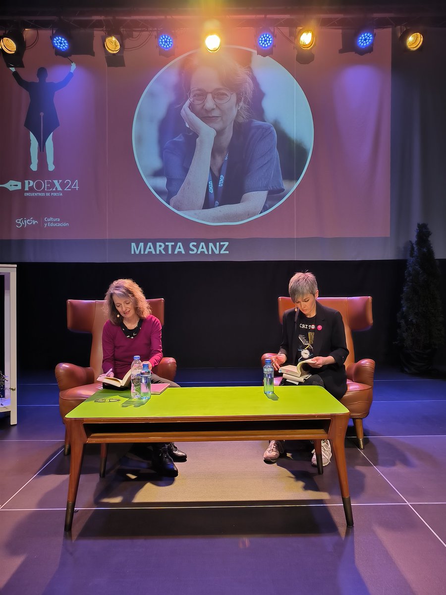 Marta Sanz repasa en POEX 12 años de poesía, recogidos en 'Corporea', y nos cuenta como ha sido su evolución, como ha cambiado su léxico, como para ella las palabras tienen textura, tienen carne. Porque para Marta la escritura es una experiencia física