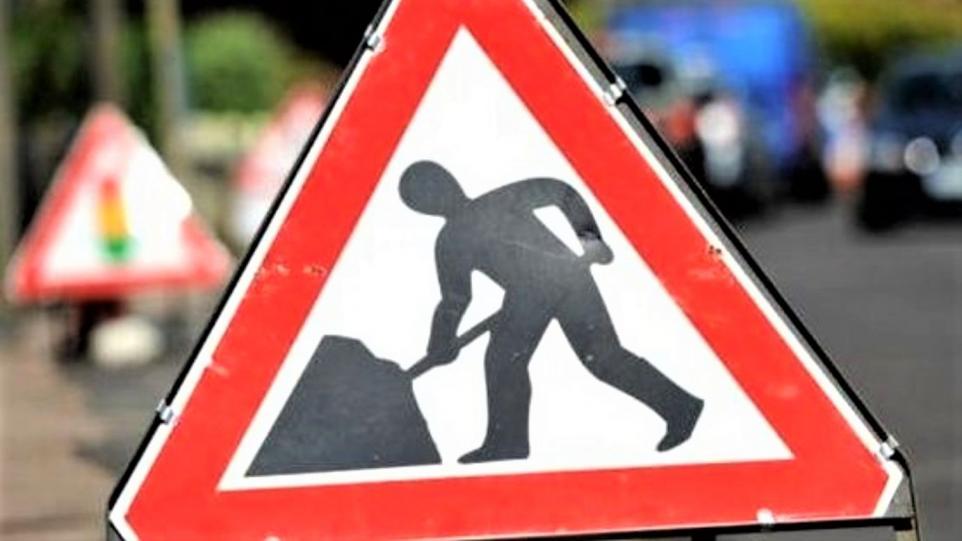 East Renfrewshire Council has announced plans to resurface almost 60 roads and pavements across the area in the next 12 months. dlvr.it/T4QHr7 👇 Full story