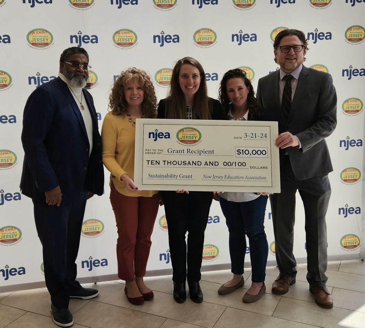 FTS Hunterdon (@ftshunterdon) on Twitter photo Franklin Township School shines with #PawPride πΎ at today's Grant Awards Event! FTS was honored to win the 2023 Sustainable Jersey Grant by <a href="/NJEA/">NJEA</a> for $10,000! A testament to our team's hard work & dedication to sustainability. <a href="/LindsayGooditis/">Dr. Lindsay Gooditis</a> <a href="/NicholasADiaz/">Dr. Nicholas Diaz</a> <a href="/HuntrdonCoNJDOE/">Hunterdon County Office of Education</a> Franklin Township School shines with #PawPride πΎ at today's Grant Awards Event! FTS was honored to win the 2023 Sustainable Jersey Grant by <a href="/NJEA/">NJEA</a> for $10,000! A testament to our team's hard work & dedication to sustainability. <a href="/LindsayGooditis/">Dr. Lindsay Gooditis</a> <a href="/NicholasADiaz/">Dr. Nicholas Diaz</a> <a href="/HuntrdonCoNJDOE/">Hunterdon County Office of Education</a>