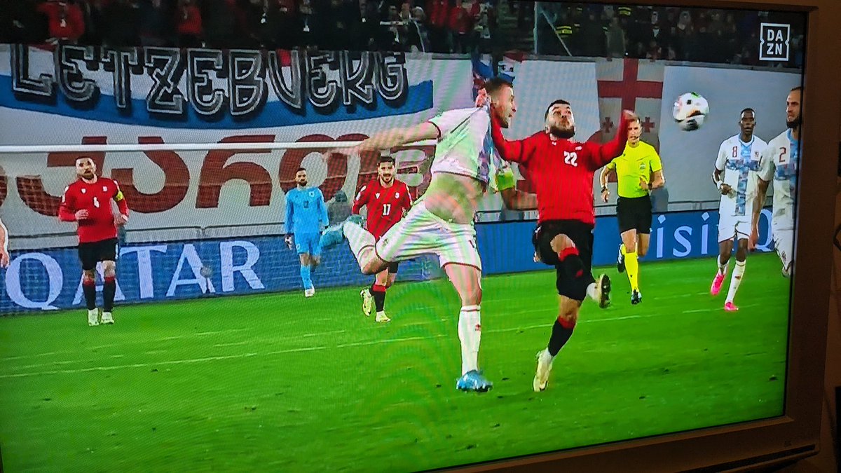 Ahlenfelders Erben tweet media