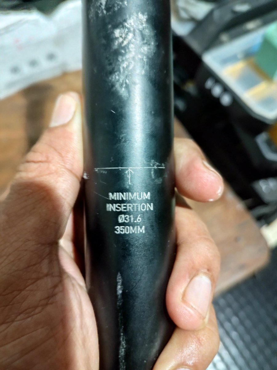 paman_58's tweet photo. WTS seatpost ZIPP seatbeak 31.6
400k
No 081919888950 #fnfjb https://t.co/Lu0hWy1SVn