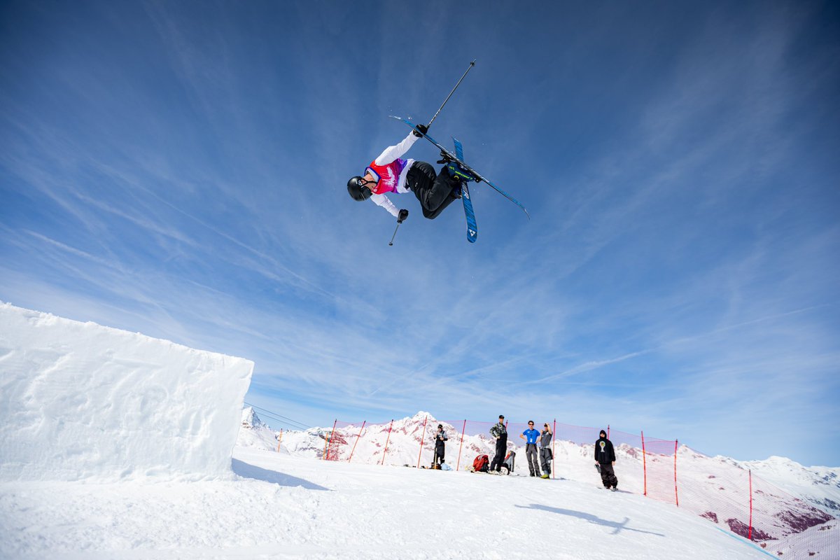 Hands up if you’re as excited for the @fisfreestyle Slopestyle World Cup Finals at Silvaplana as we are 🥹 Kicking the finals off with qualification tomorrow and finals on Sunday 💪 Lineup: Ash Clayton Caoimhe Heavey James Pouch Chris McCormick Tyler Harding