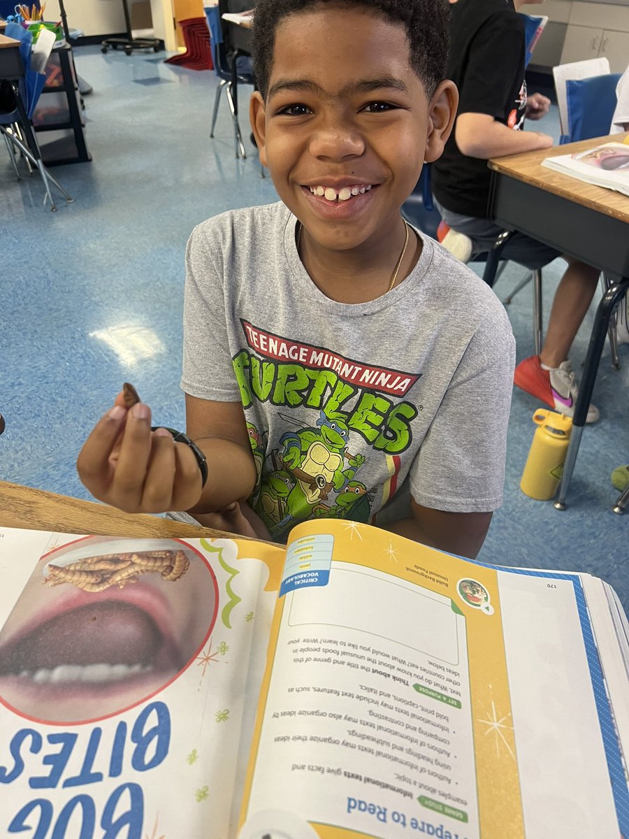 Ms. Foley🦈 tweet media