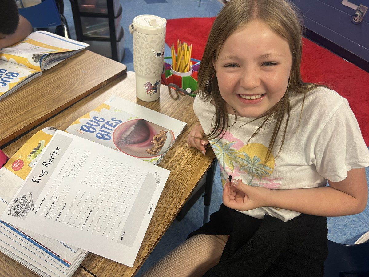 Ms. Foley🦈 tweet media