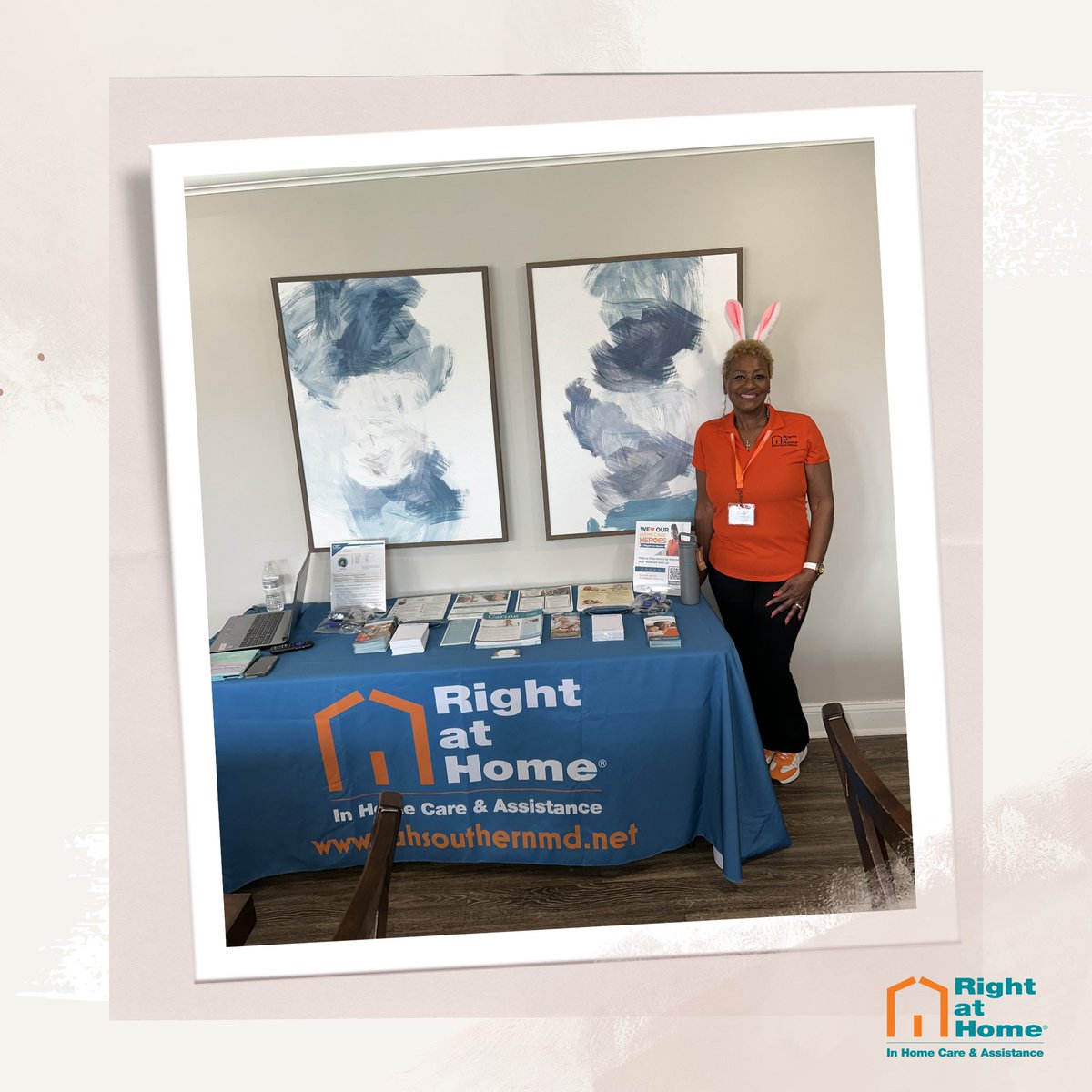 rahsouthernmd's tweet image. Our Marketing Team is on fire! 🔥 

Robin and Destiny, two of our amazing local team members, at the In-Service at Victoria Park Apartments!

They had a blast! Lots of candy and games! 

#inhomecare #inhomeservice #marketing #rightathome