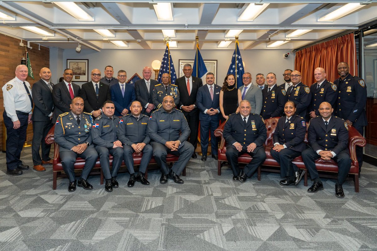 I was honored to welcome a delegation from the Dominican National Police to One Police Plaza today, including Minister of Interior Police Jesus Vasquez, and Director General da La Policia Nacional Ramon Antonio Guzman Peralta. Our partnership and shared mission keep our people…