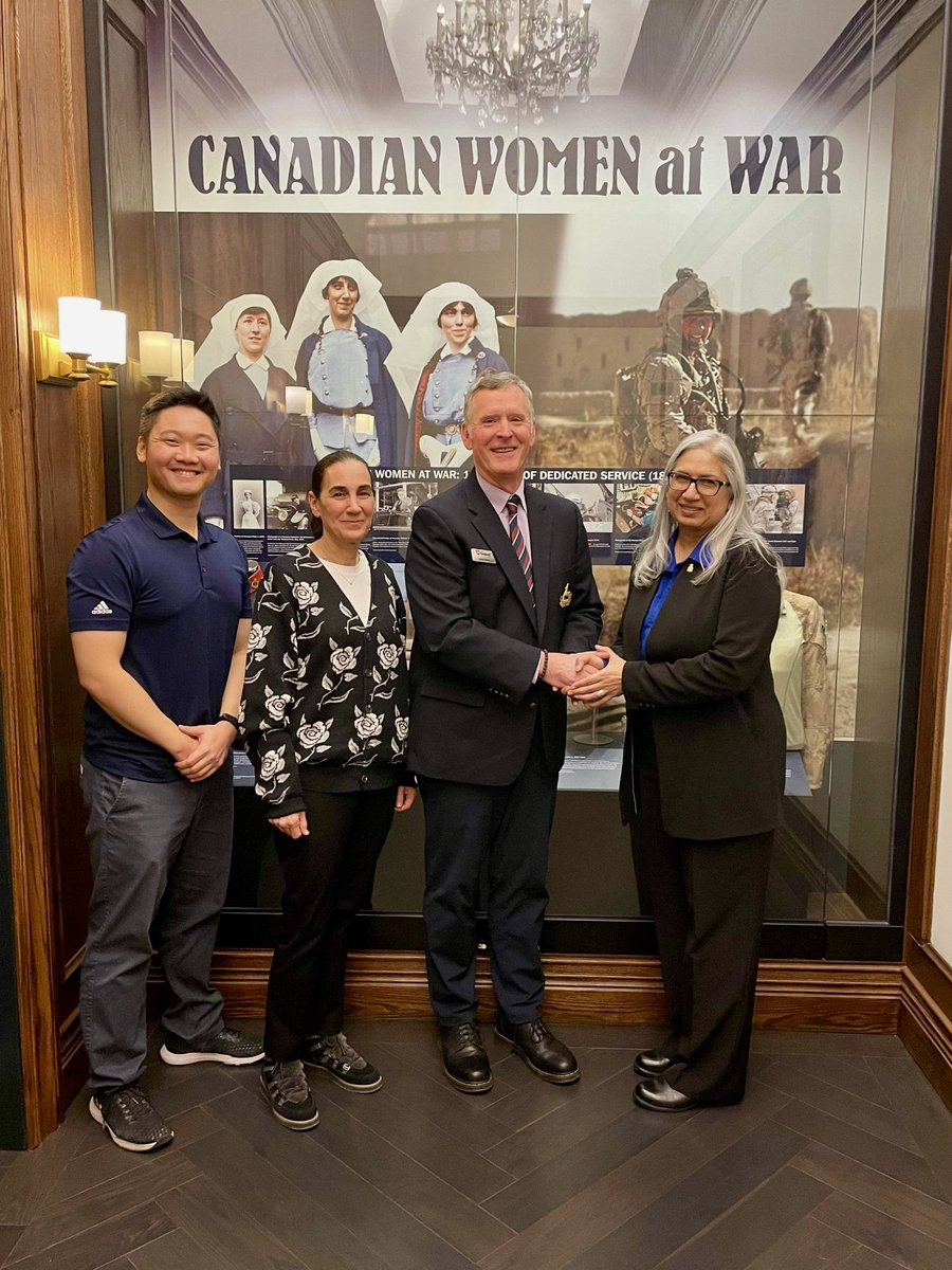 Respect Canada Nat’l Program Manager James Ostler had the pleasure and privilege of meeting this week with @VetsOmbudsman Col (Ret’d) Nishika Jardine at the @rcmiHQ in Toronto. Also present: Marla Newman and Billy Kang, who work with homeless vets thru @goodshepherd_to.