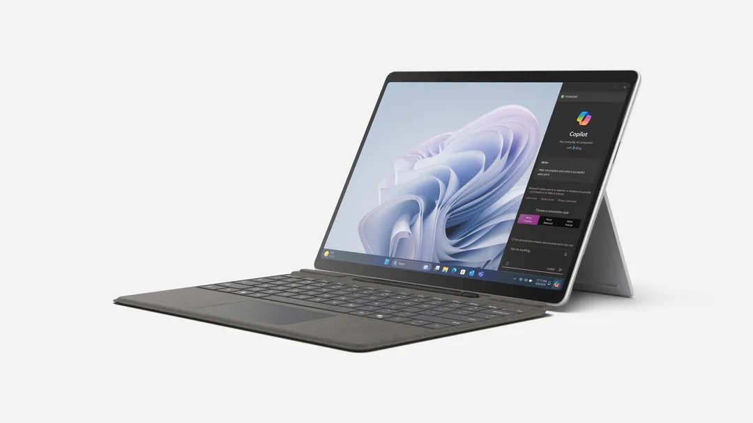 ctrltrend's tweet image. The First Computers with Artificial Intelligence Buttons, Microsoft Surface Pro 10 and Surface Laptop 6, were Introduced.