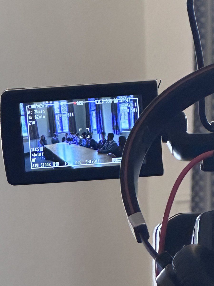 Today we hosted Sky journalist and @OSH_OFA @EvanDxle for a lively discussion on the political climate. Year 13 students were invited to be filmed sharing their views as soon-to-be first time voters for a piece that will air on Sky News in the near future #politicsstudents