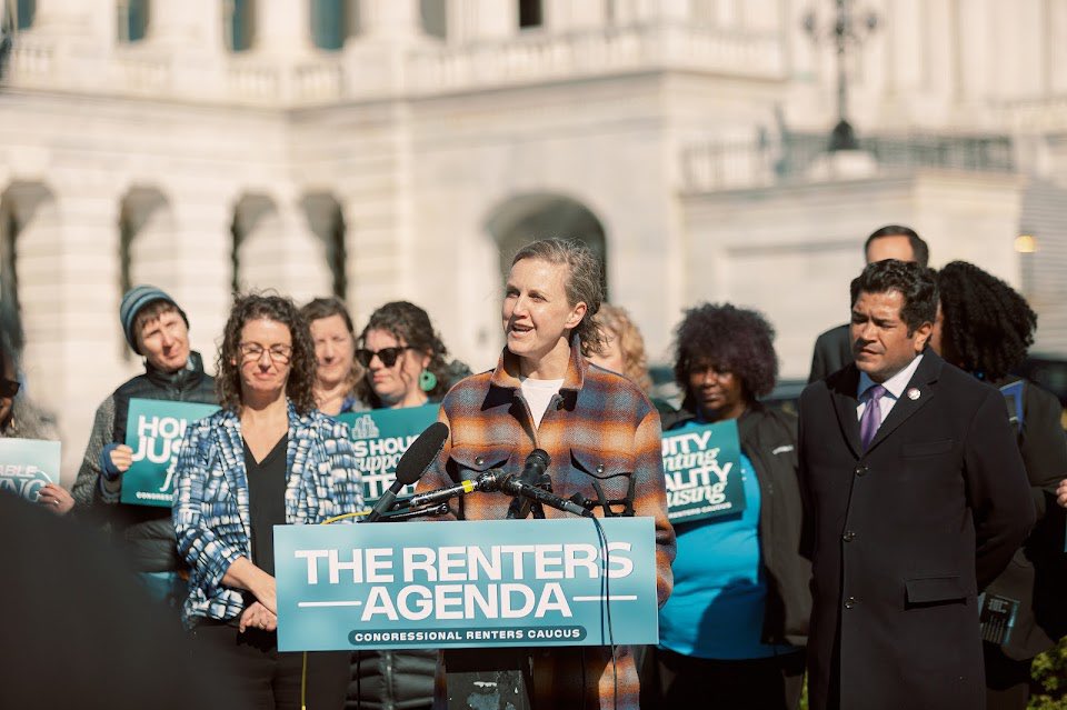 NHLP’s @noe1le joined @RepJimmyGomez in championing the #RentersAgenda with the #RentersCaucus. Together, we're prioritizing affordability, accessibility, and fairness in federal housing policies. Let's build a brighter future for renters across the nation.