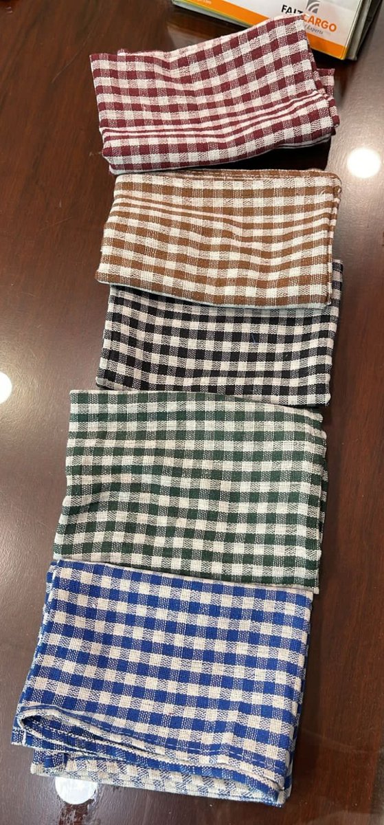 Ready Stock of Kitchen Towel available for sale 
Size 50x70cm 
weight 65 to 70 grams
Yarn 10s x 10s OE
Qty 10000 pcs 
for more detail plz contact me info@ghometex.com