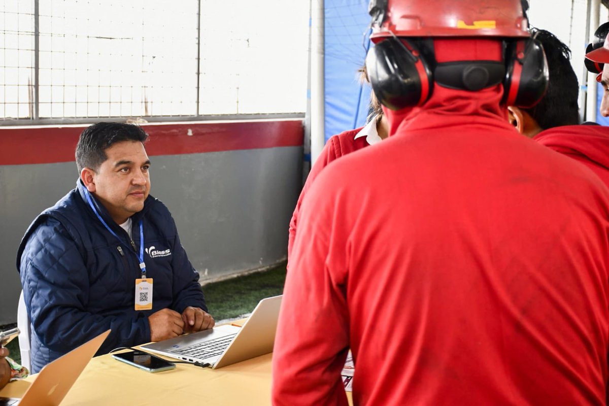 BiessEcuador's tweet photo. ¡Biess participa en #ElMesDeLaVivienda!

Hoy, en el Polideportivo de #Adelca brindamos información sobre nuestros productos crediticios financieros a la ciudadanía.

#BiessATuServicio https://t.co/cqwlkKgNmc