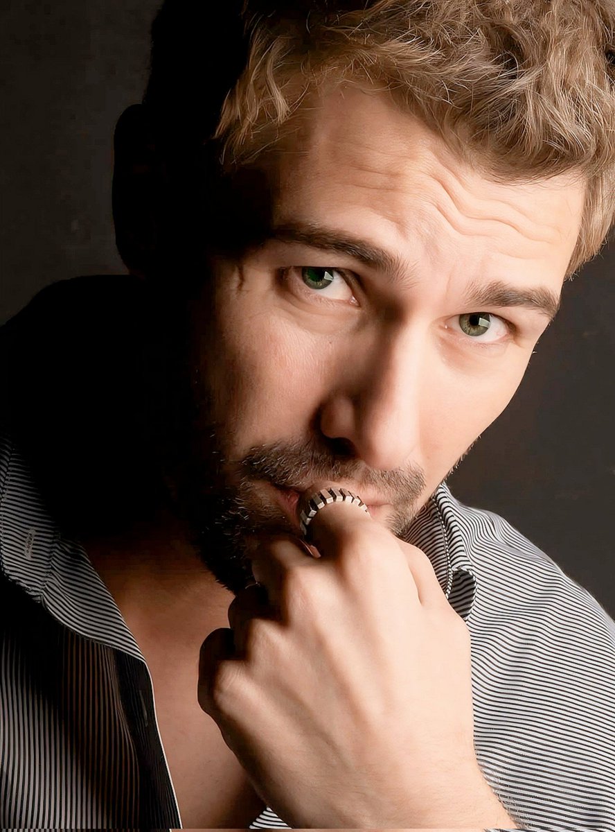 Yeşilin hipnoz edici tonu!...🏹💚

#FurkanPalalı 💎 #FurkanPalalı