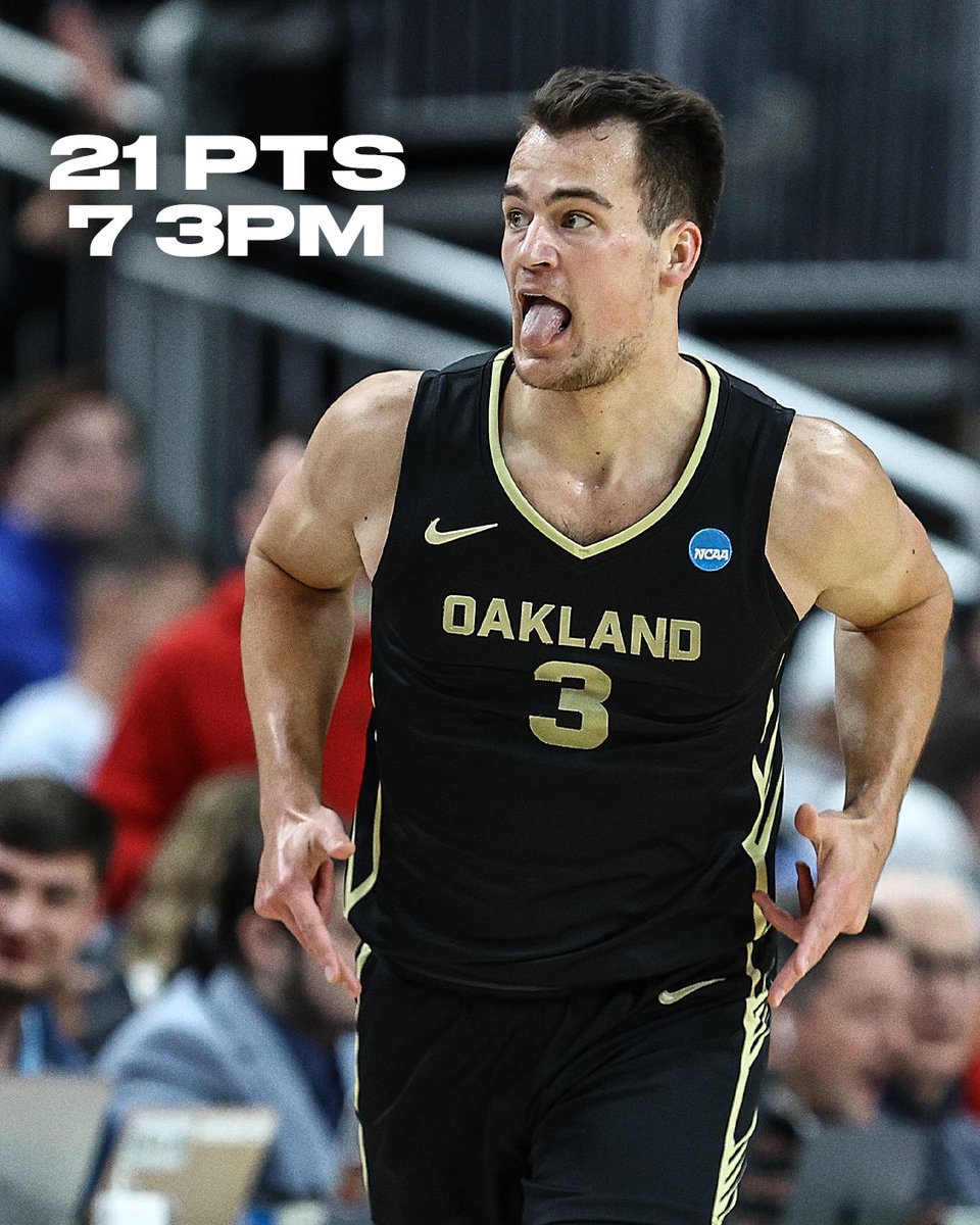 JACK GOHLKE GOING WILD FOR 14-SEED OAKLAND AT HALFTIME VS. 3-SEED KENTUCKY 🔥