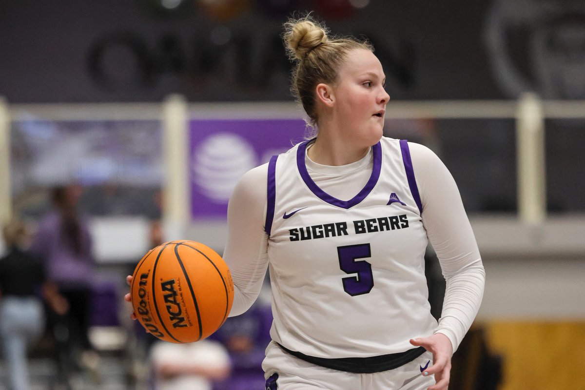 WNIT action in the Farris Center 🏀 #BearClawsUp x #BearCODE