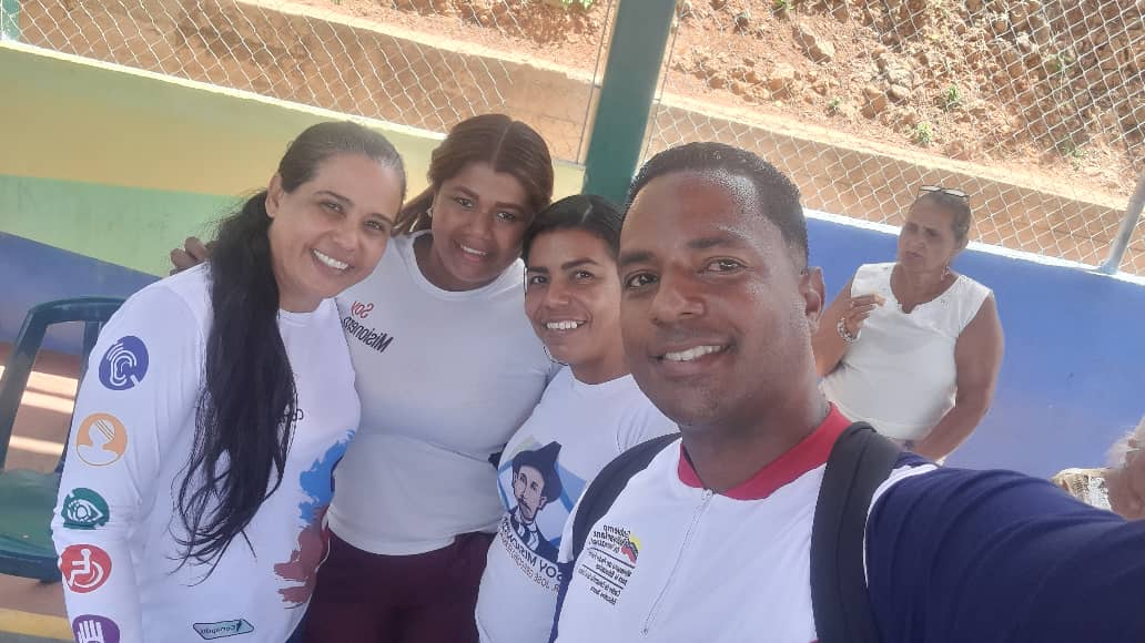 MichelePhillipe's tweet photo. Entérate.
Centro De Desarrollo De La Calidad Educativa Municipio Mejía, celebro Día Mundial del Síndrome De Down.
Estamos Garantizando la Educación De Calidad, El Derecho Humano y La Inclusión Que Brinda Nuestra Educación Bolivariana.
@NicolasMaduro
@_LaAvanzadora @KarenlyPSUV https://t.co/BgSBdO5v8v