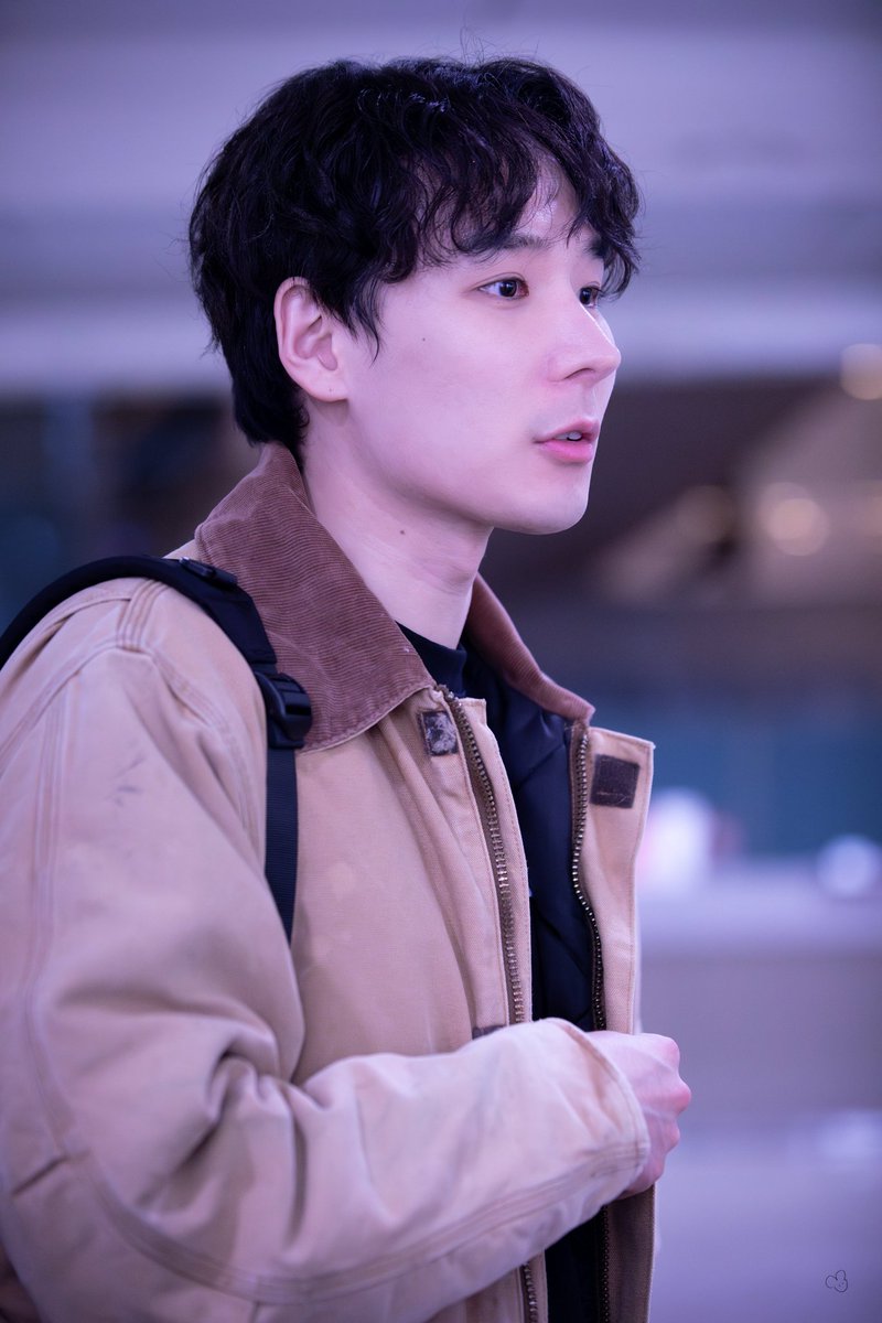 cheese_meom's tweet photo. 241017 이기완 배우님 퇴근길 https://t.co/Mh2ItcuYzO