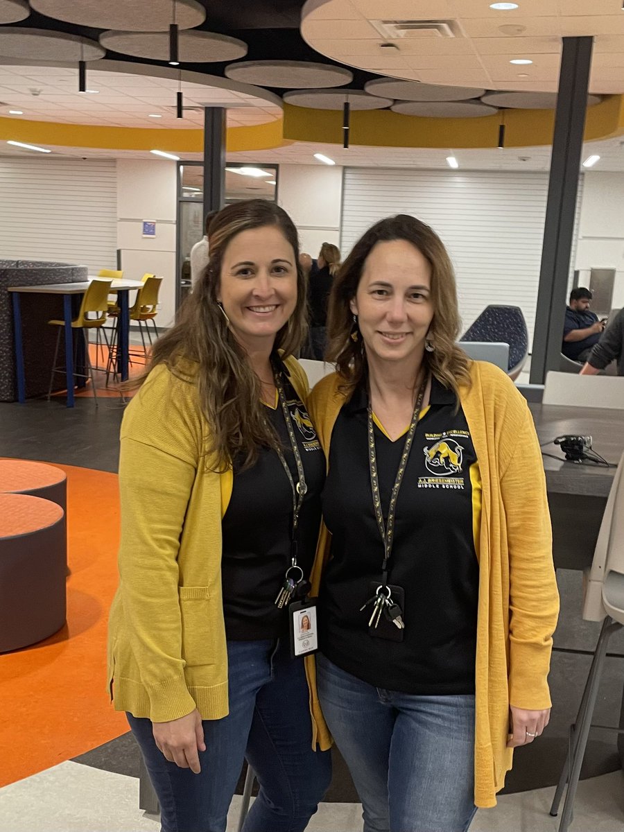 Unplanned twinning with one of the best in public Ed!! @NatMcfaddenajb