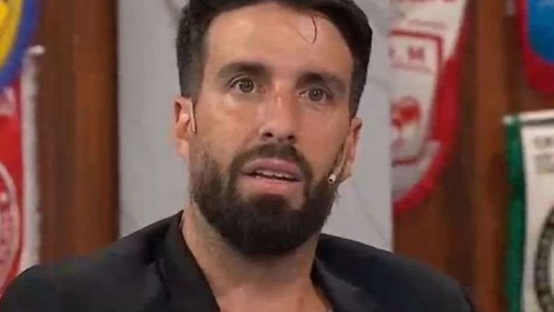 Soy el único que nota un parecido entre Artem y Flavio Azzaro?