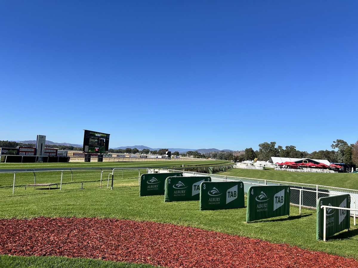 Cracking day for @AlburyRacing Gold Cup day #bigdanceeligible + Guineas & Flat Knacker… @SkyRacingAU STC preview @GraemeWhiteSky 11.30am.. G4☀️true..@tabcomau @SkyRacingWorld @racing_nsw Half day holiday in Albury 🐎 My best r3 Rumours Abound r6 Canny Hell