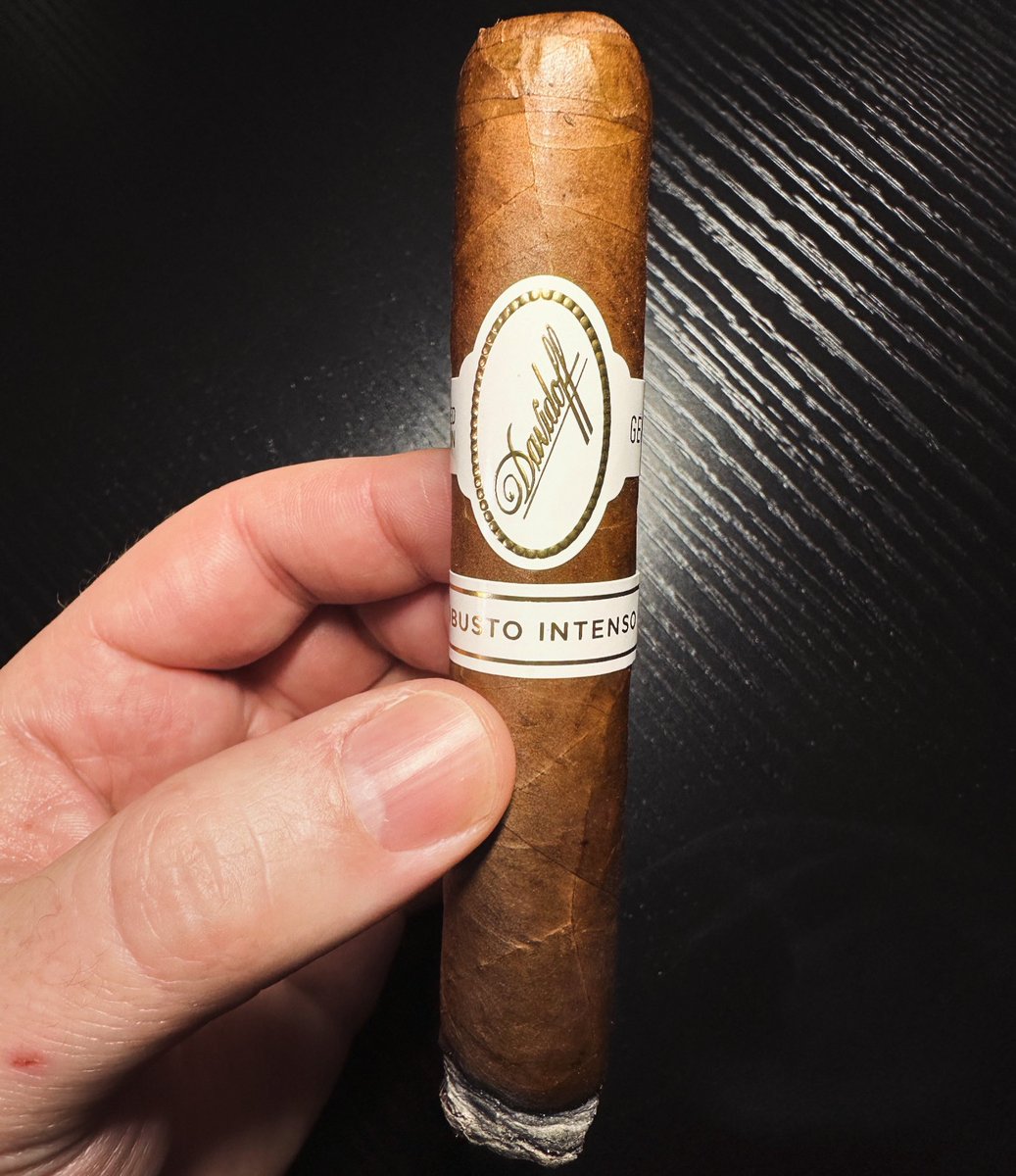 I’ve never had a bad Davidoff…#MyCigarStash 🍂🔥💨