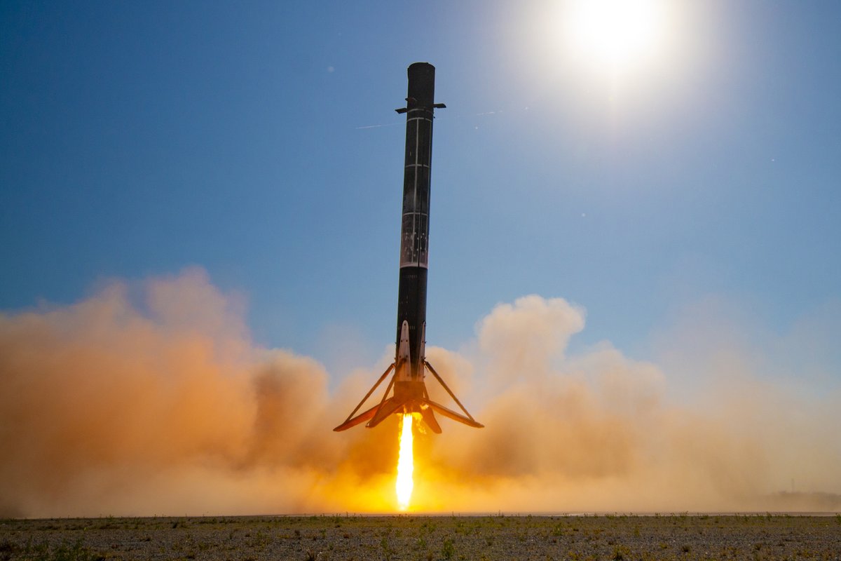 Falcon 9 launches Dragon to the @Space_Station from pad 40 in Florida