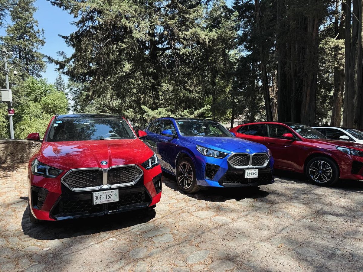 FormulaAutoFM's tweet photo. Llega la nueva generación de #BMWiX2 y #BMWX2
Precios para México desde $995,000 hasta $1,380,000 pesos.
@BMWMex @BMW 
No se pierdan #FormulaAutomotriz en el 104.1 FM a las 9 pm hoy para hablar de estos bólidos tecnológicos. https://t.co/blbTLz913v