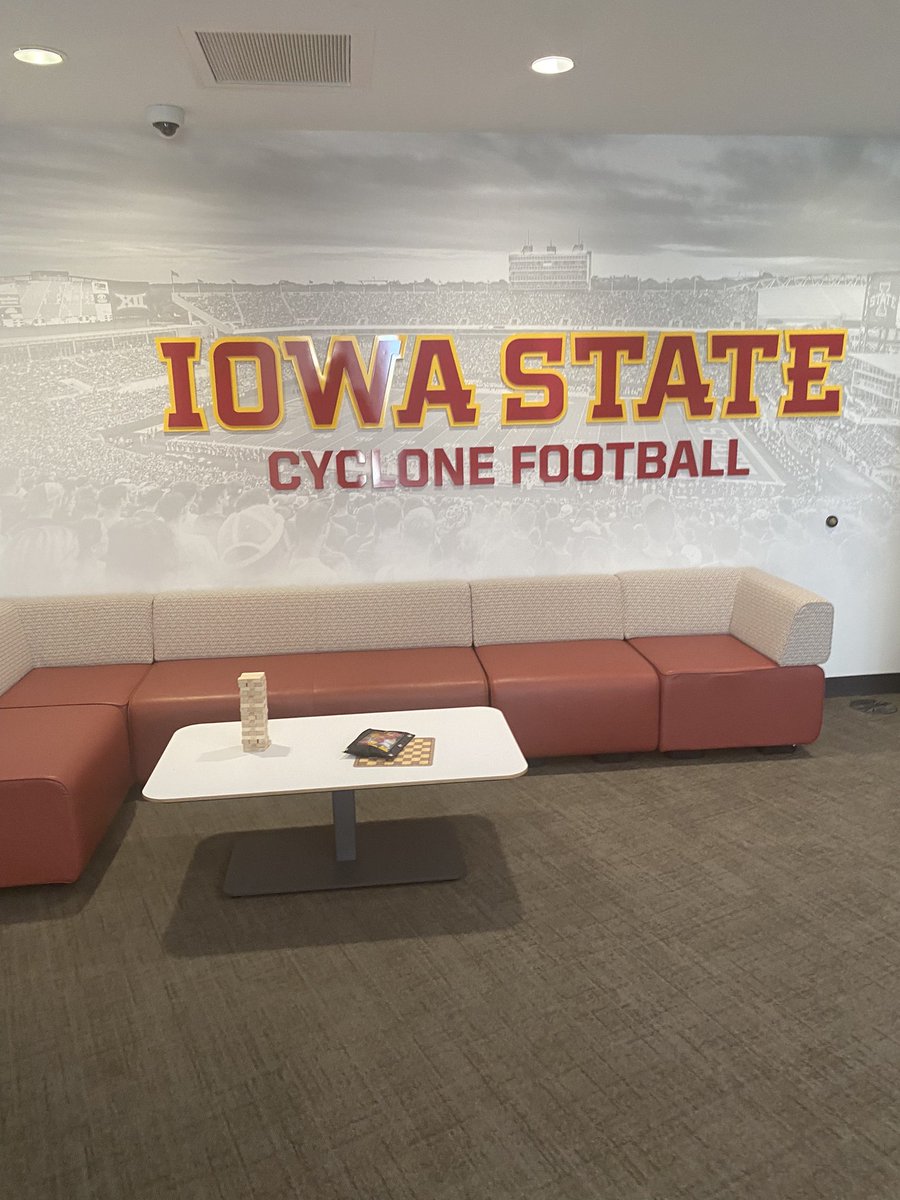 DaltonDeBoer1's tweet photo. Had a great time Ames for spring ball practice!! Thank you to @RyanClanton @Coach_NPauley @CoachXQuig @Coach_Roehl for the great conversations!! Can’t wait to keep in touch and to get back to campus! https://t.co/ZeRHFN1wTU
