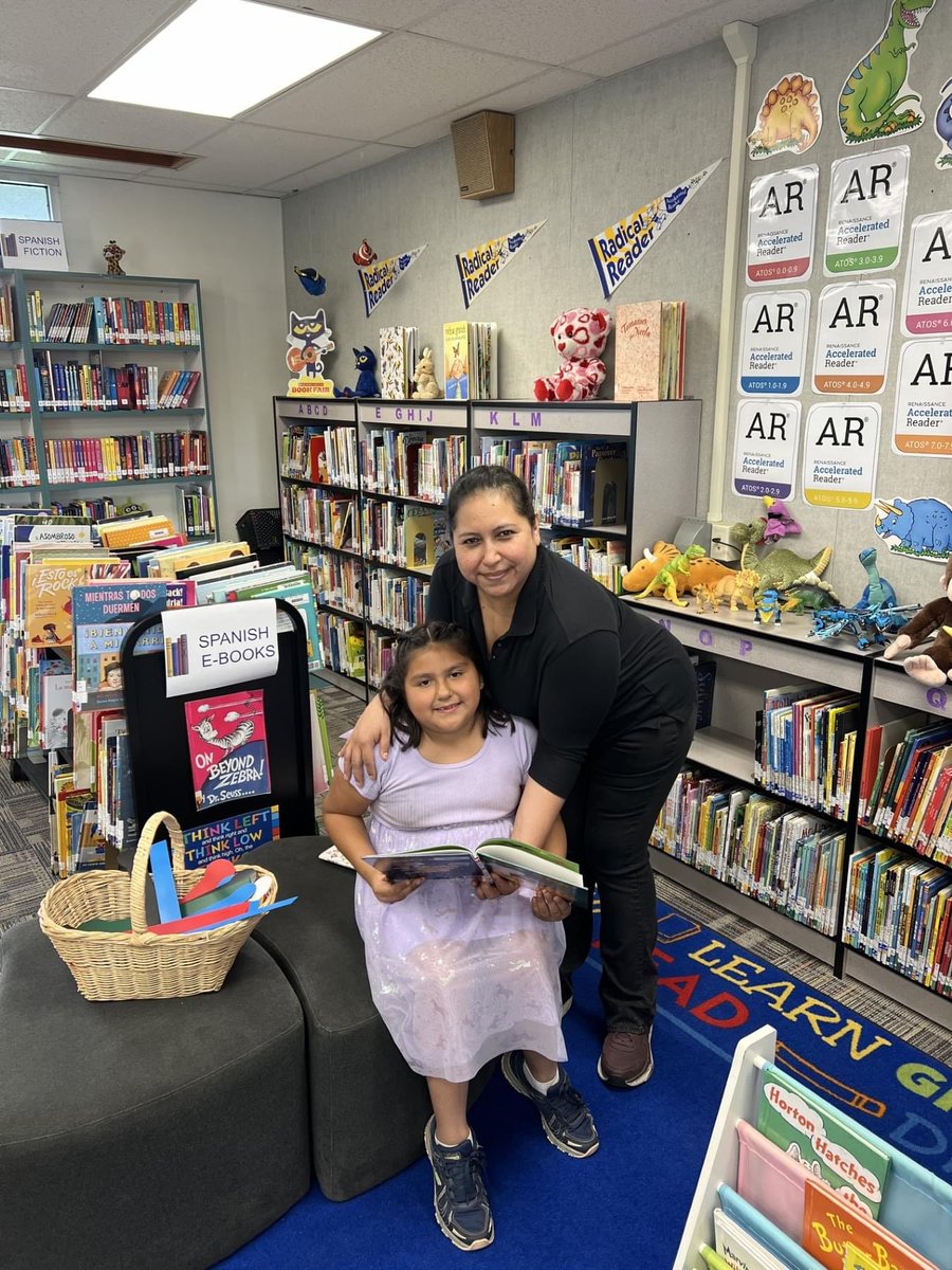 LauraPradoDuran's tweet photo. Thank you so much to these 2 beautiful moms for coming to read to our Hawks 💜💜💜💜💜💜💜💜💜
Reading aloud to children plays a significant role in stimulating their language and cognitive skills.
#TeamBCSD #TeamHarris #BCSDReads #cultureofliteracy 💜 https://t.co/hoq75QJySt