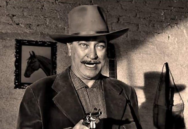 CinefilosDeOro Sabían qué en la tumba de Carlos López Moctezuma está grabado "El villano más bueno del mundo" debido a que la gente temía su apariencia en la vida real, influenciada por