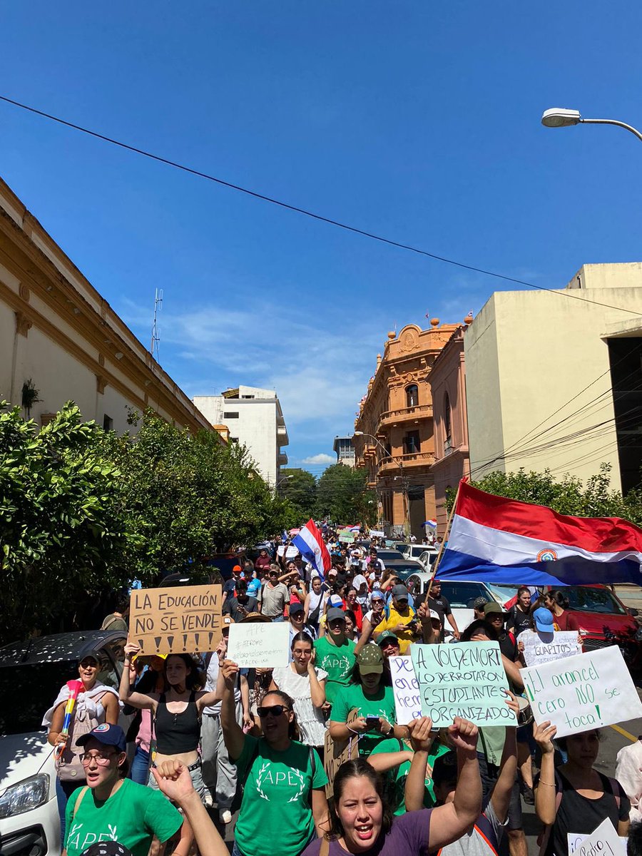 Ante el intento de tergiversar la información entre ESTUDIANTES diciendo que nuestros Representantes Estudiantiles vendieron el futuro de sus compañeros cuando NO ES ASÍ: Abro hilo para que TODA LA COMUNIDAD ESTUDIANTIL sepa las dos versiones de la historia.
