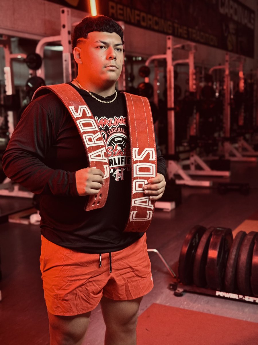 Behind the scenes of the Hawk and Cardinal powerlifting teams.  🏋️💪🏼
Videos coming soon 👀