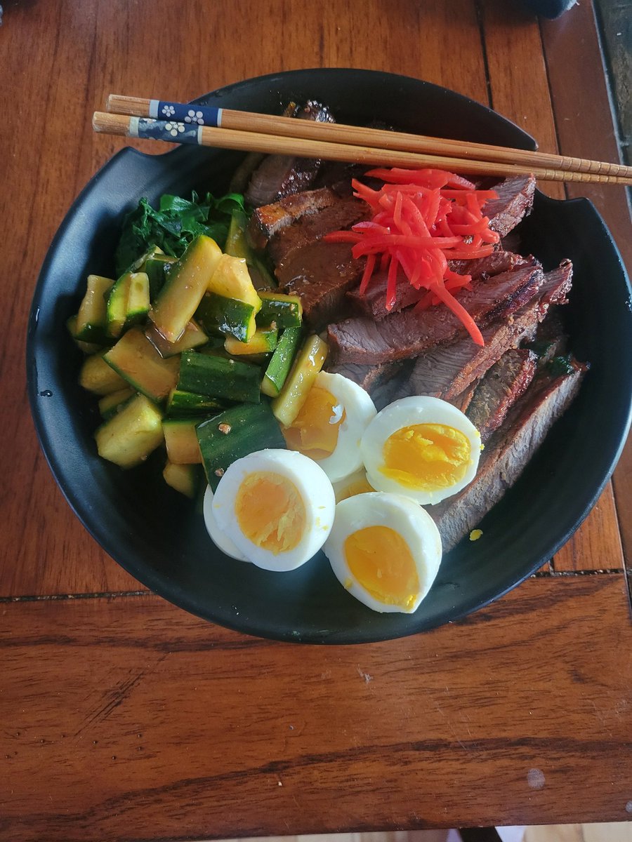 YoasobiTwilight's tweet photo. Noms https://t.co/XotpTIXRvd