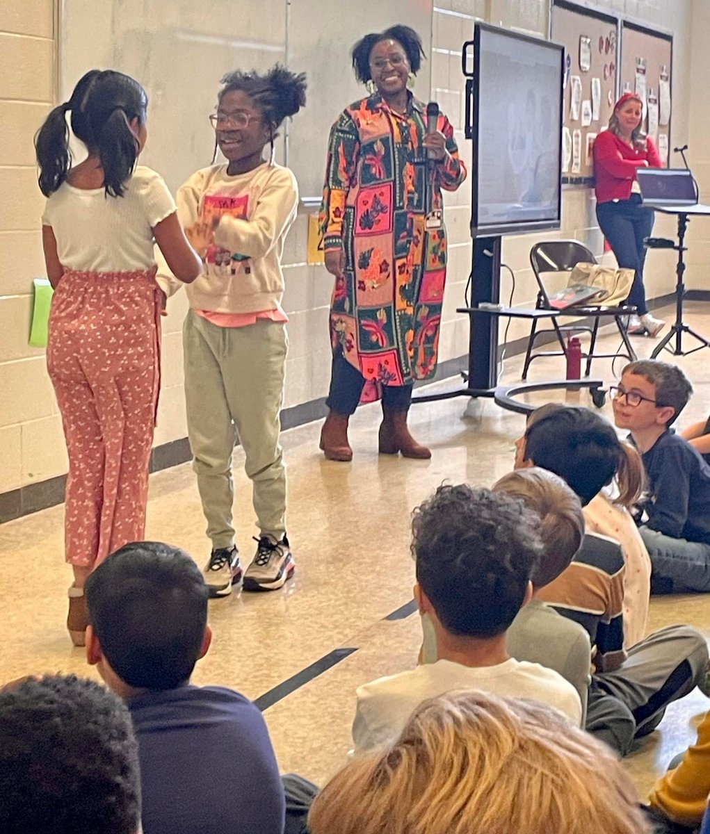 Today was a great day 🥰 #schoolvisit @GalltZacker <a href="/SimonKIDS/">Simon Kids</a> <a href="/HarperChildrens/">HarperKids</a> <a href="/GreenwillowBook/">Greenwillow Books</a>