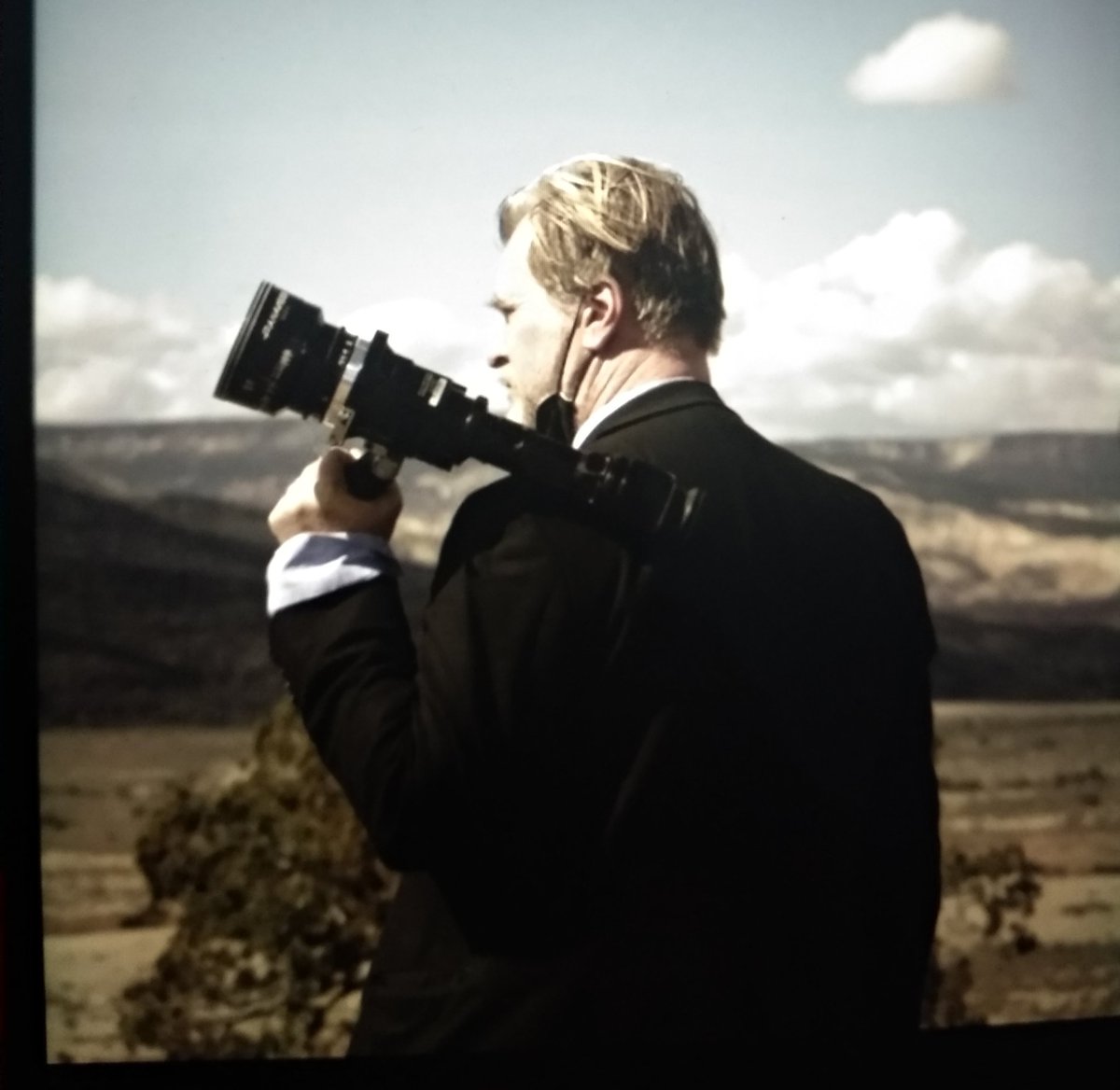 Ayatola, crítico de cine. tweet media