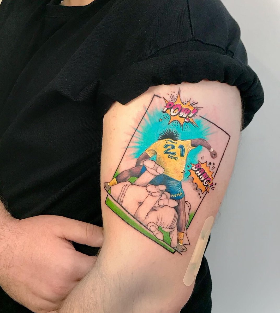 Bir Fenerbahçe taraftarının yaptırdığı Osayi-Samuel dövmesi 🔥 t.co...