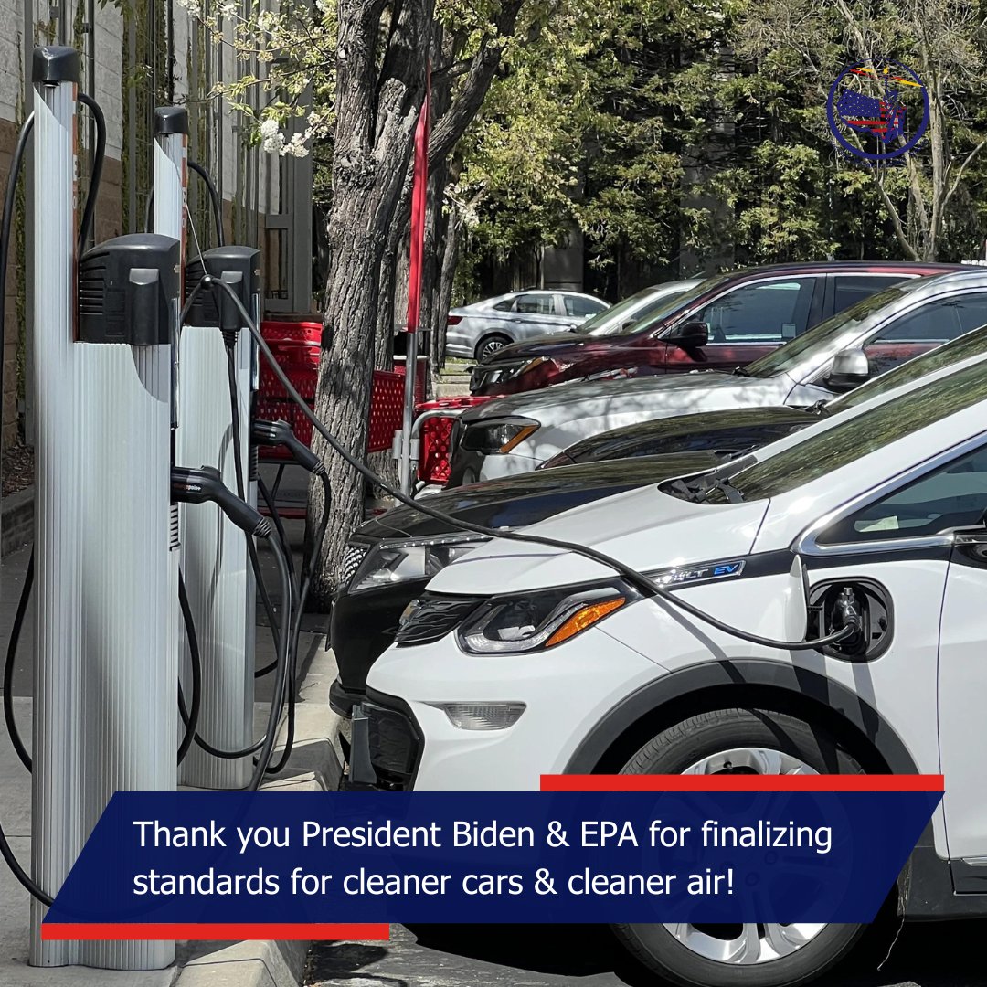 HUGE NEWS! New #CleanerCars standards mean far less pollution, 2500 fewer premature deaths, less asthma, & savings at the pump. THANKS @EPA & @POTUS for strongest ever car standards to clean up our air, limit climate impacts, and save us $! 🚗⚡💵#SolutionsForPollution