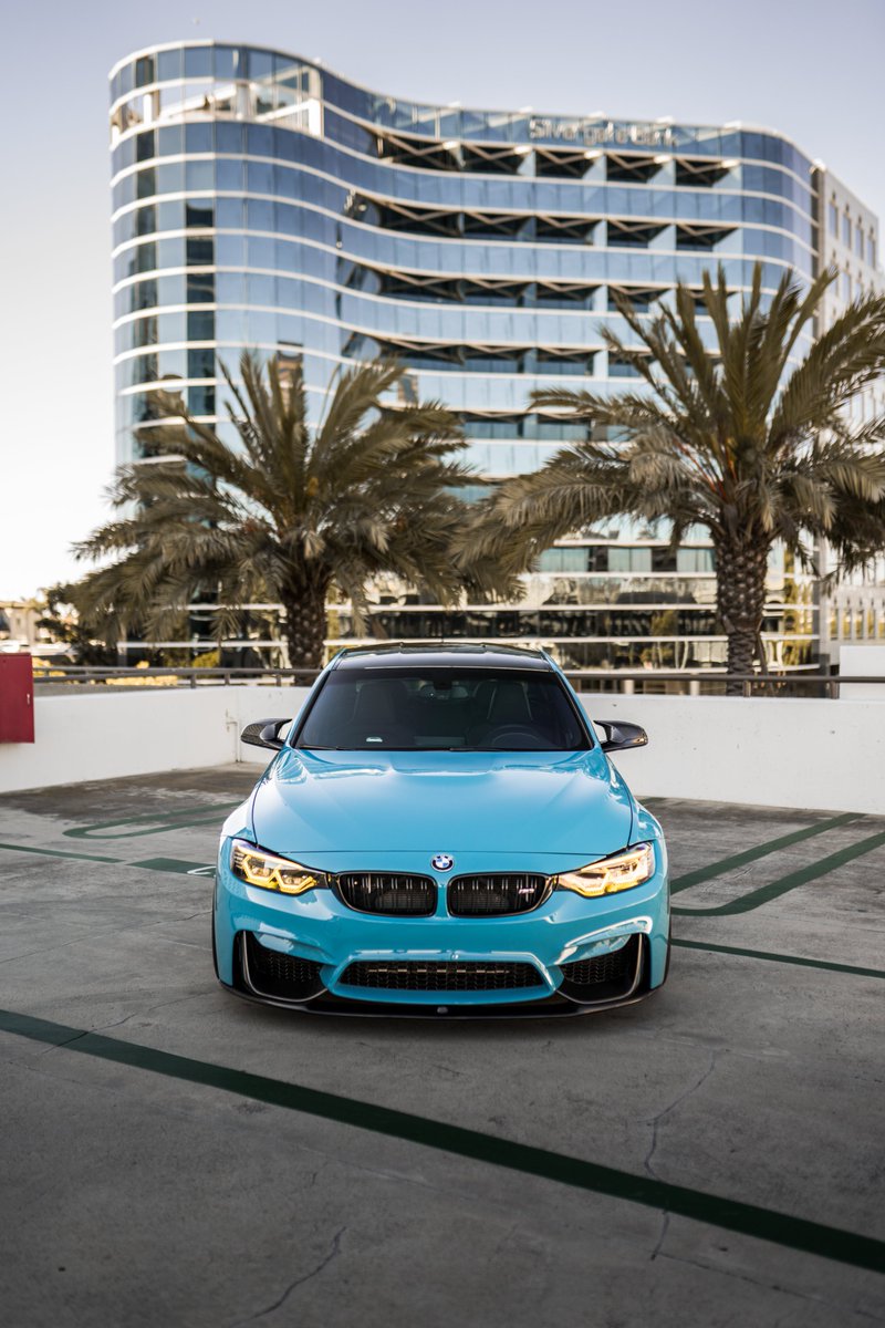 stek_usa's tweet photo. DYNOmiami-blue looks right on this F80 M3! If we didn’t know better, we’d say it was paint, and others will too! Our Fashion Film PPF’s are derived from automotive paint and feature a ceramic-infused top coat, creating phenomenal color tones and paint-like depth in the finish. https://t.co/R5TMTmn8p9