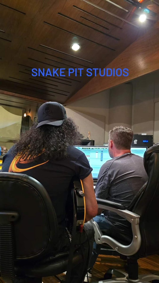 2BrSlashFans's tweet photo. Snake Pit Studios. 03/19/2024, Snake Pit Studios. #Slash #SnakePitStudios https://t.co/8ZZmpUfSnB