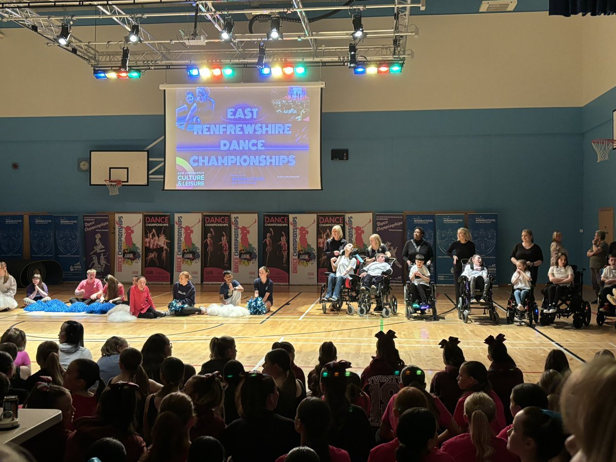 Isobel Mair School tweet media