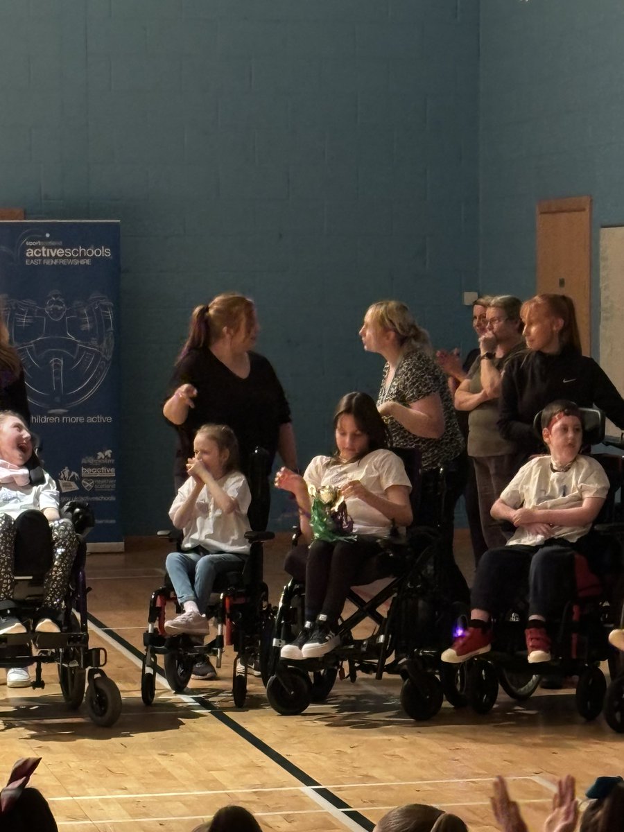 Isobel Mair School tweet media