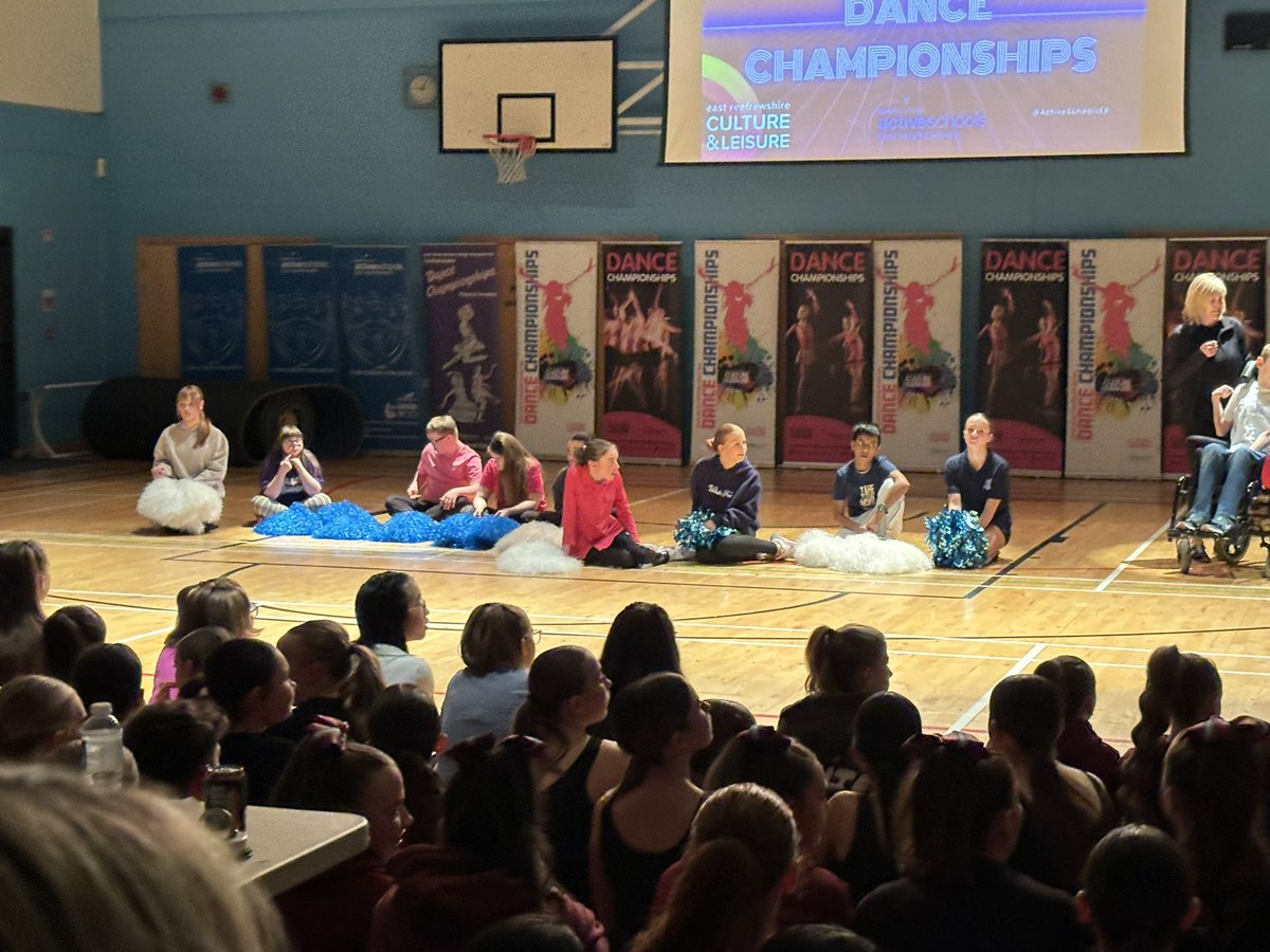 Isobel Mair School tweet media