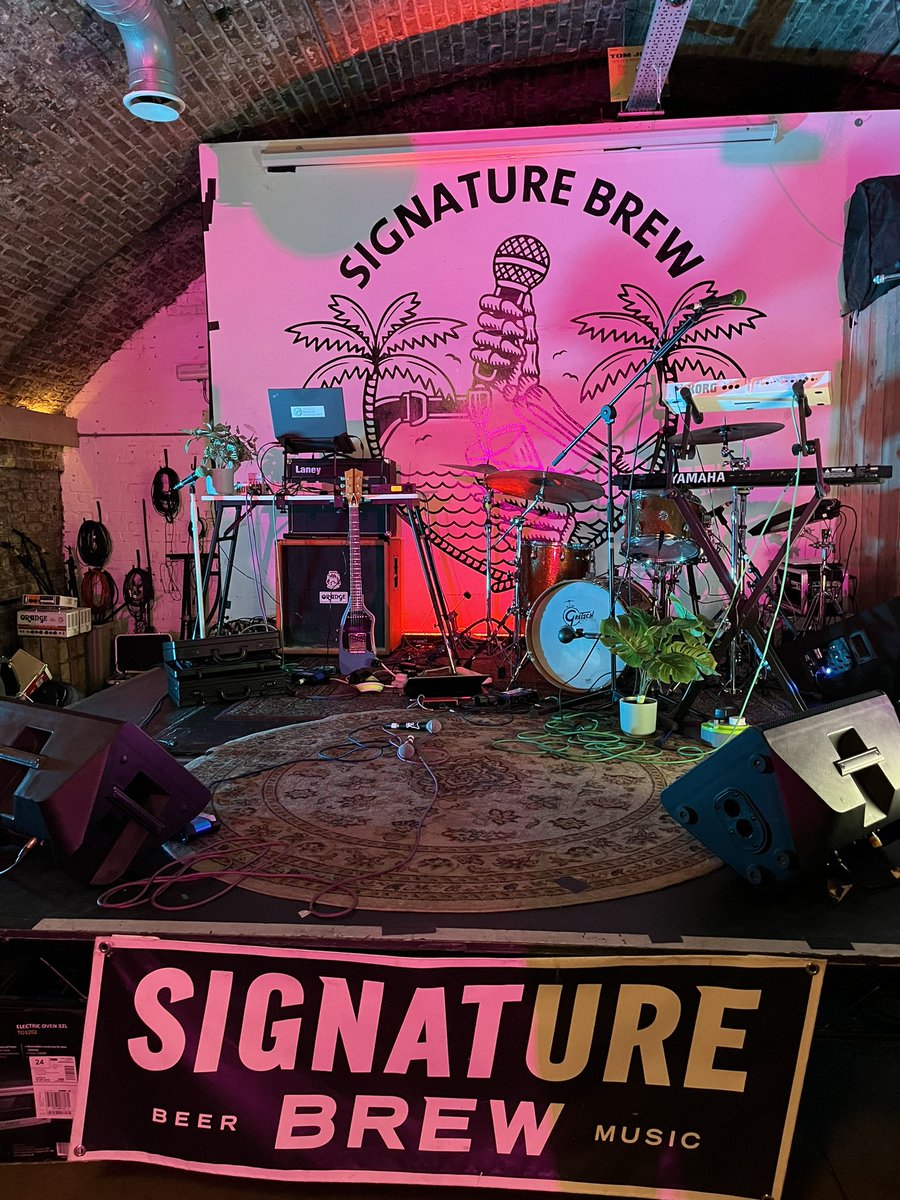 The stage is set! The Remedy is go! First up @wearecowz at 8.05, then @OPD_org_uk at 8.50 & @coco_lost at 9.45! Join us! @SignatureBrewE8! Tix on door! 🎉🪩🔥💚