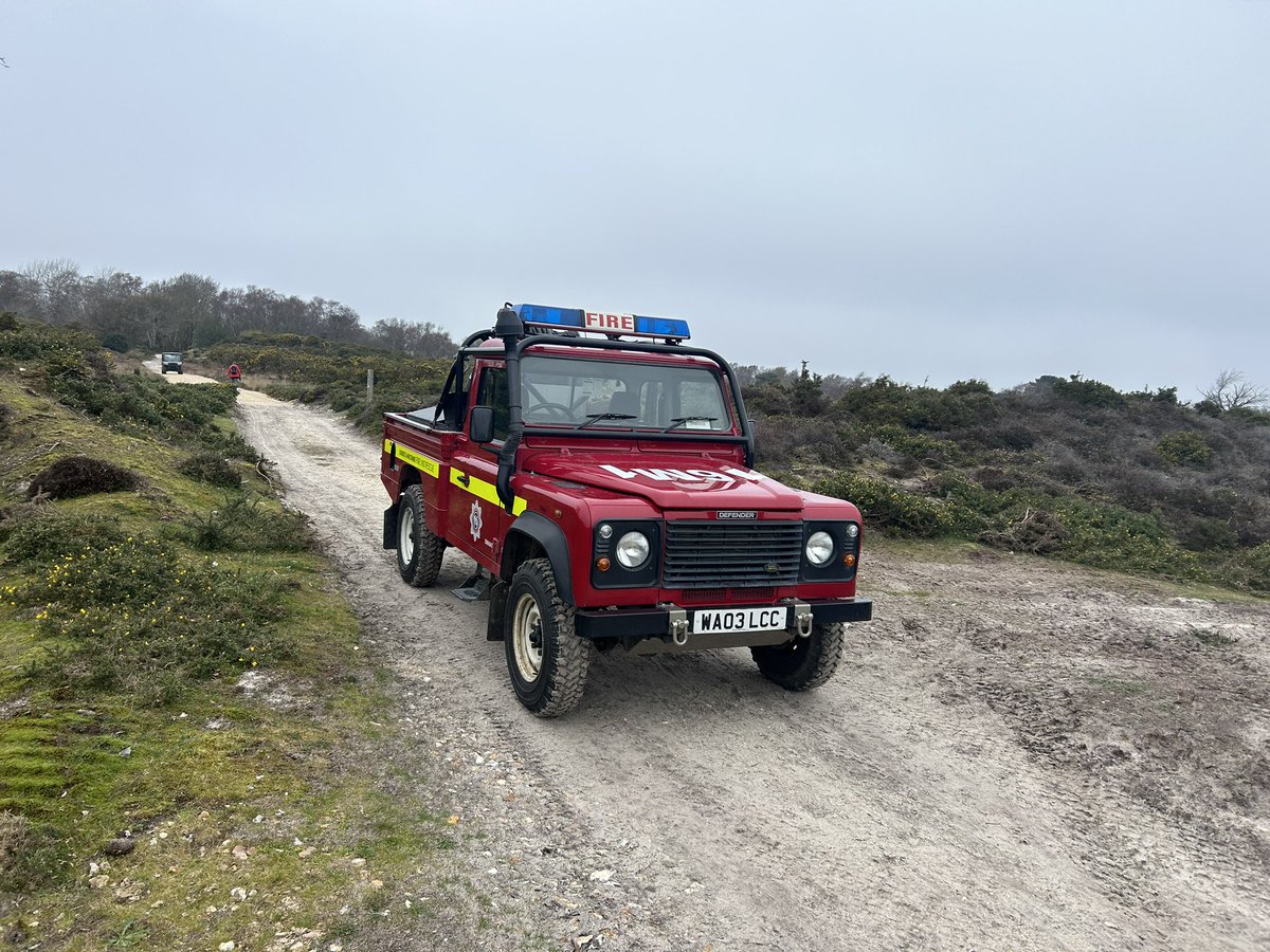 DWFRSSwanageStn's tweet image. Today our station Watch Managers attended a partnership meeting with the National Trust at Studland.This involved checking access routes and talking about Wildfire firefighting tactics.Thanks @nationaltrust for your time.#swanage #dorset #studland #dwfire #wildfire #nationaltrust