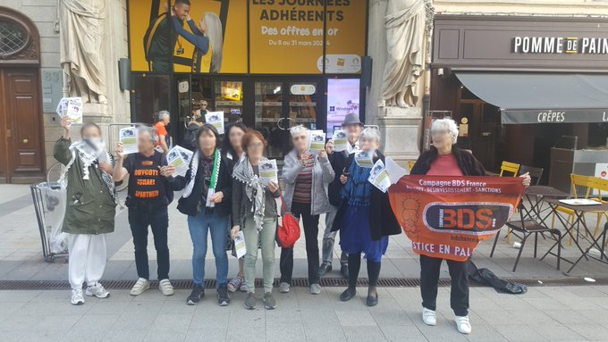 palestine69's tweet photo. Campagne #Boyott HP à #Lyon HPE fournit des services de maintenance pour les serveurs de la police israélienne #GazaGenocide https://t.co/BSkGLoyi11